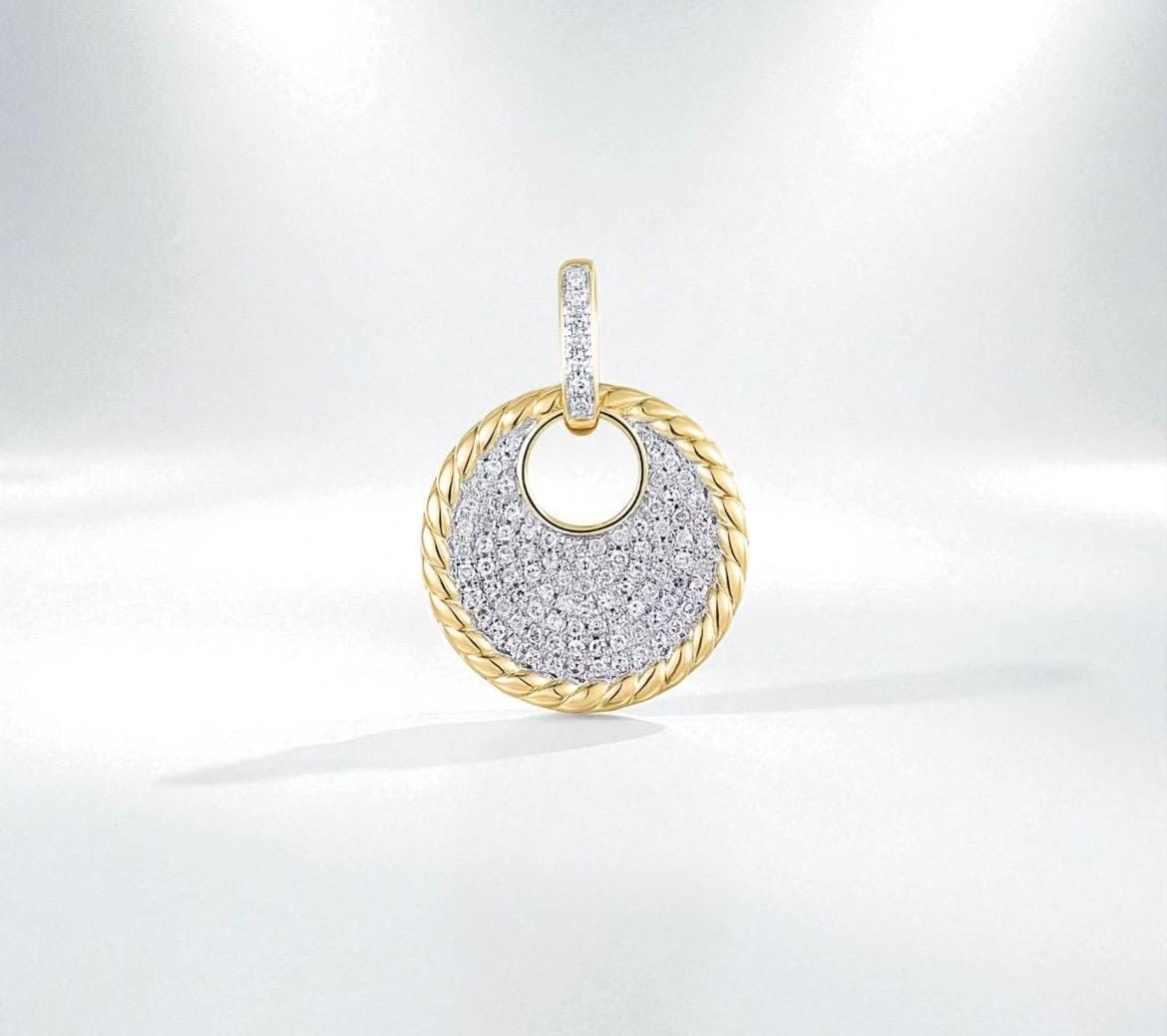 Zeitloser Blumen-Halsketten-Charm - 14K Gold Mit Brillantem Diamant, Ideal Für Partys Oder Jahrestage von ByMoonJewels