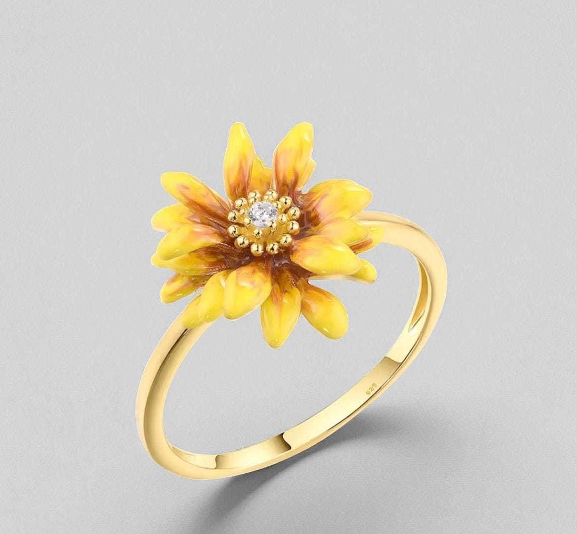 sterling Silber Blumen-Ring Gelbe Emaille, Weißer Cz Akzent sterling Silber Blumen-Ring Gelbe Emaille, Weißer Cz Akzent von ByMoonJewels
