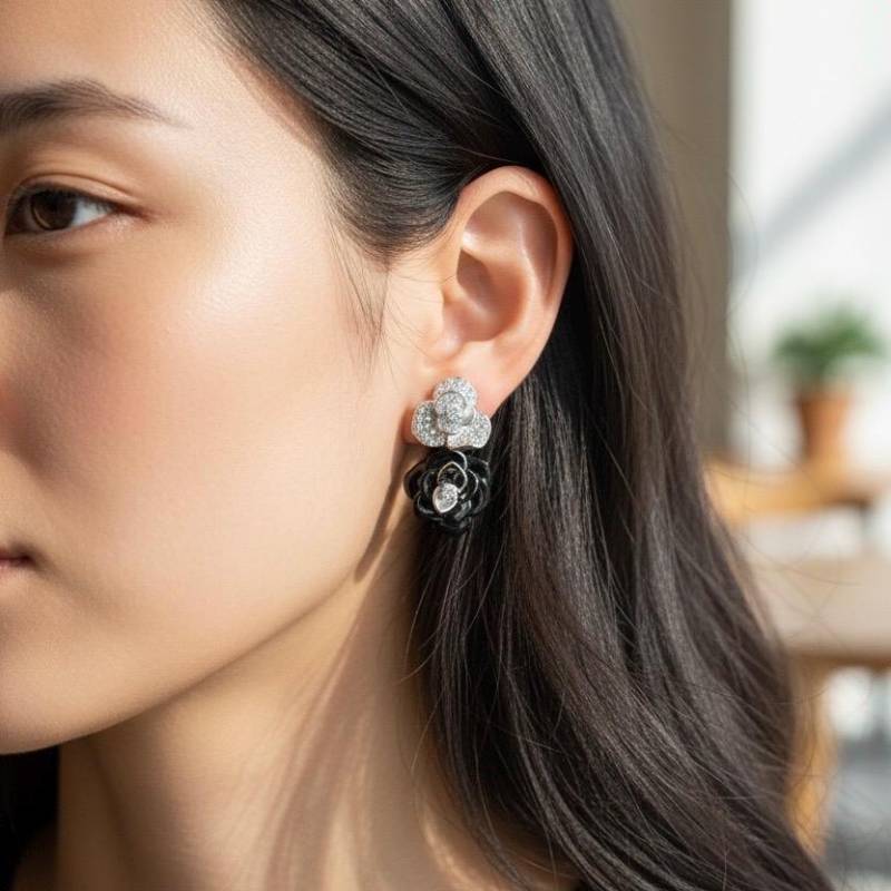 sterling Silber Blumen Tropfen Ohrringe Schwarz & Weiß Emaille, Cz Akzente von ByMoonJewels