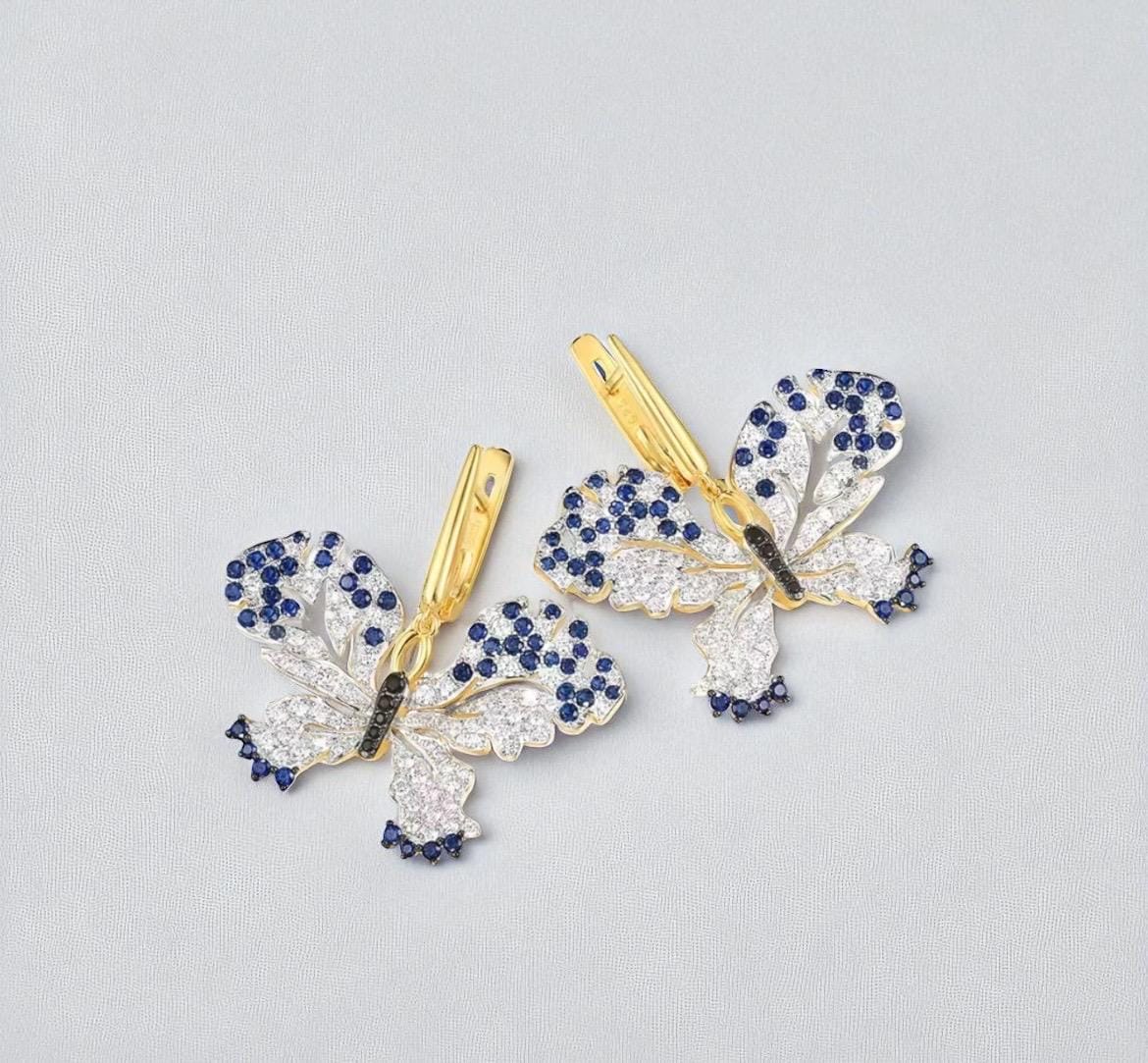 sterling Silber Schmetterling Ohrringe - Weißer Cz & Blauer Spinell, Zierliche 925 Schmuck sterling Silber Schmetterling Ohrringe - Weißer Cz & Blauer Spinell, Zierliche 925 Schmuck von ByMoonJewels