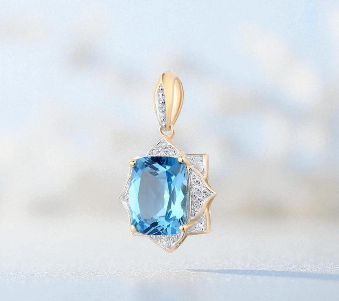 strahlende Blautopas & Diamant 14K Gelbgold Anhänger Halskette strahlende Blautopas & Diamant 14K Gelbgold Anhänger Halskette von ByMoonJewels