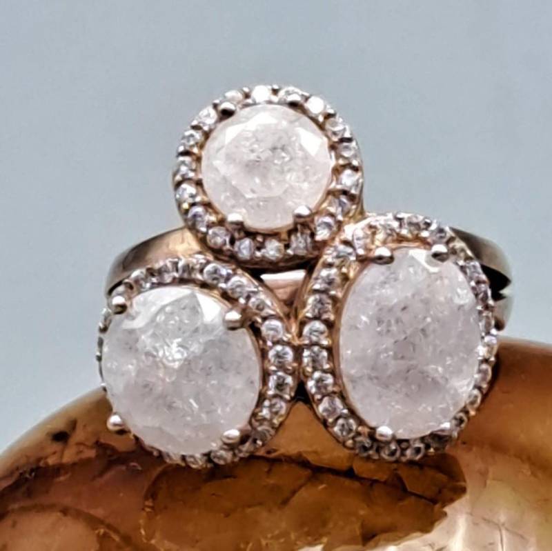 Vintage Statementring Silber 925 Rotgold Vergoldet Mit 3 Bergkristallen, Grösse Eu 54 Und Us 7, in Gutem Gebrauchten Zustand von ByNilShop