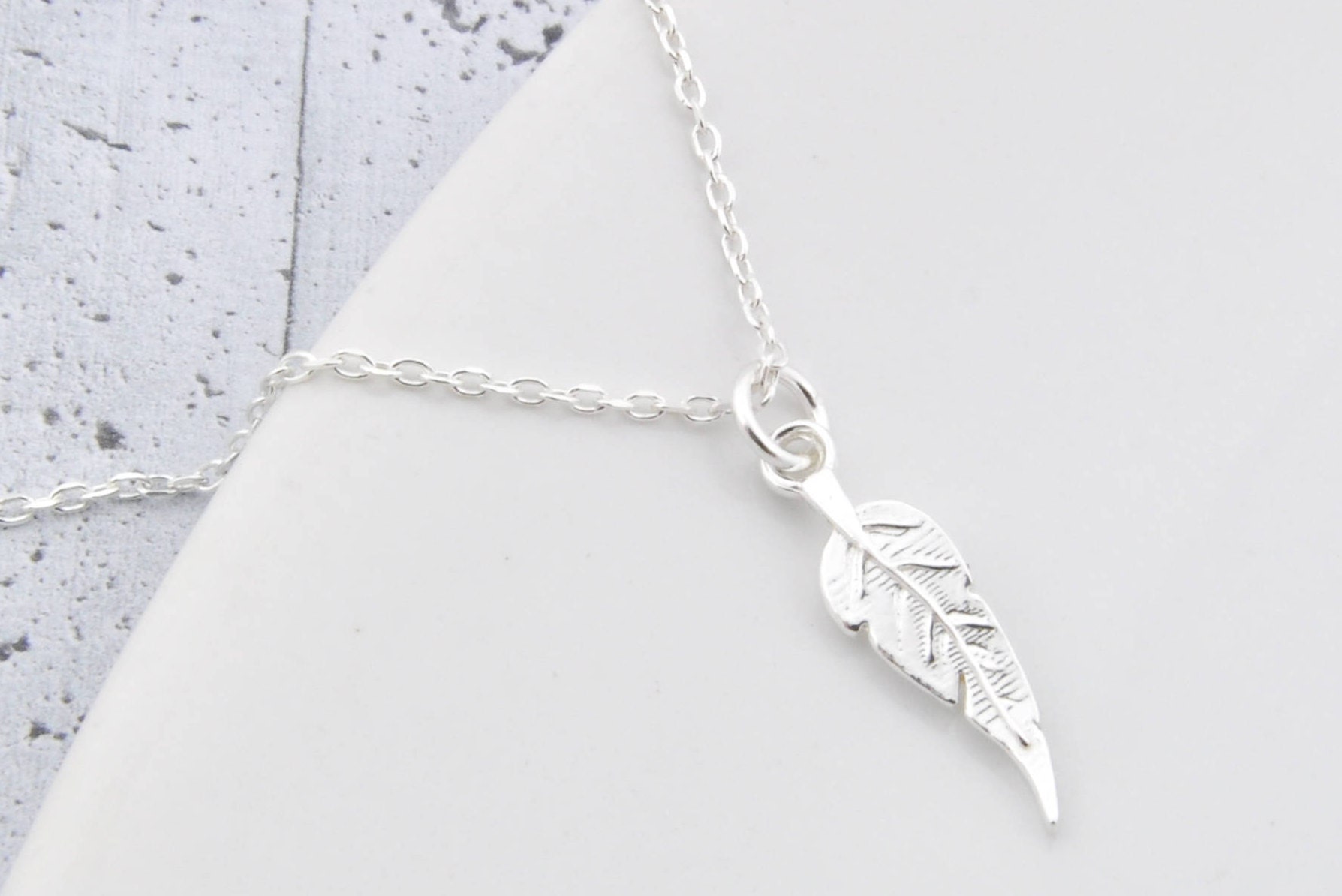 Feder Halskette, Sterling Silber Boho Geschenk Für Sie von BySendiJewelry