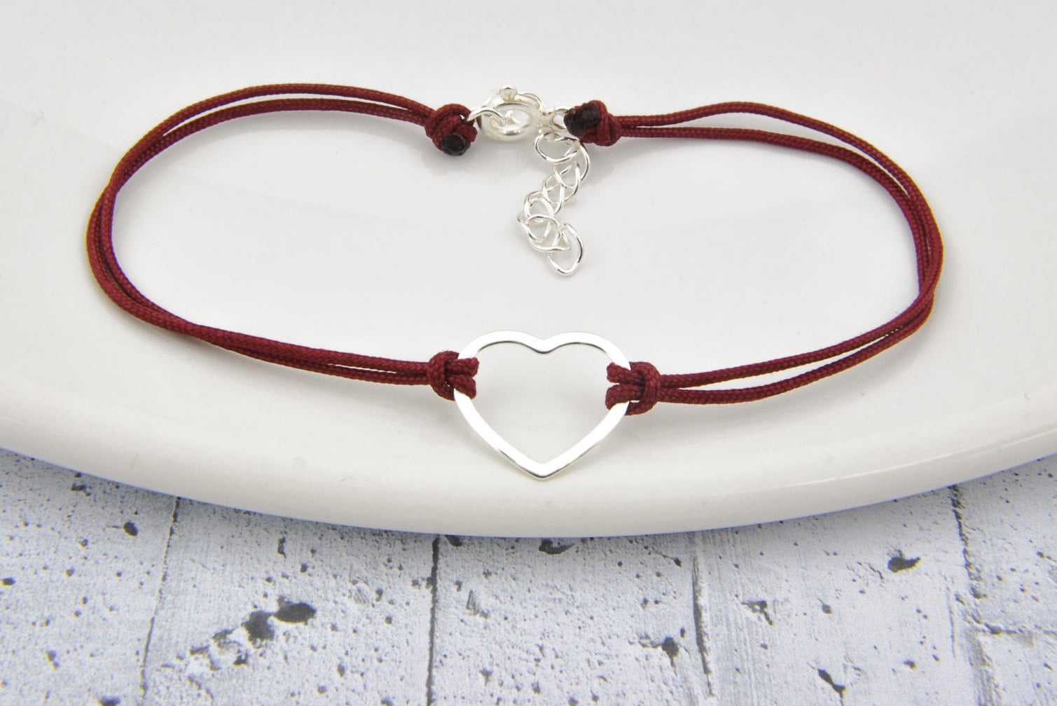 Herzschnur Armband, Kleiner Anhänger Aus Sterling Silber, Liebe Charme, Geschenk Für Sie von BySendiJewelry