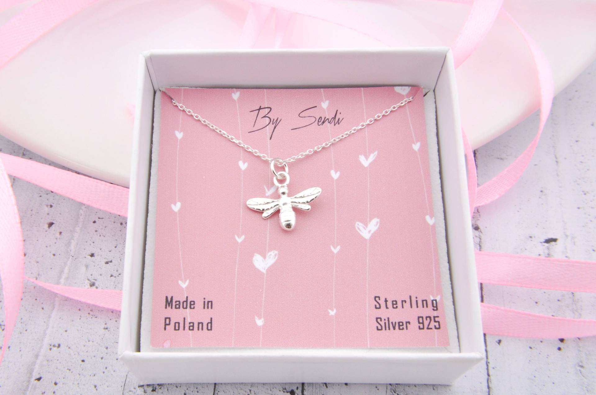 Honigbiene Halskette, Sterling Silber Königin Charme Anhänger, Beste Freundin Geburtstagsgeschenke Für Sie von BySendiJewelry