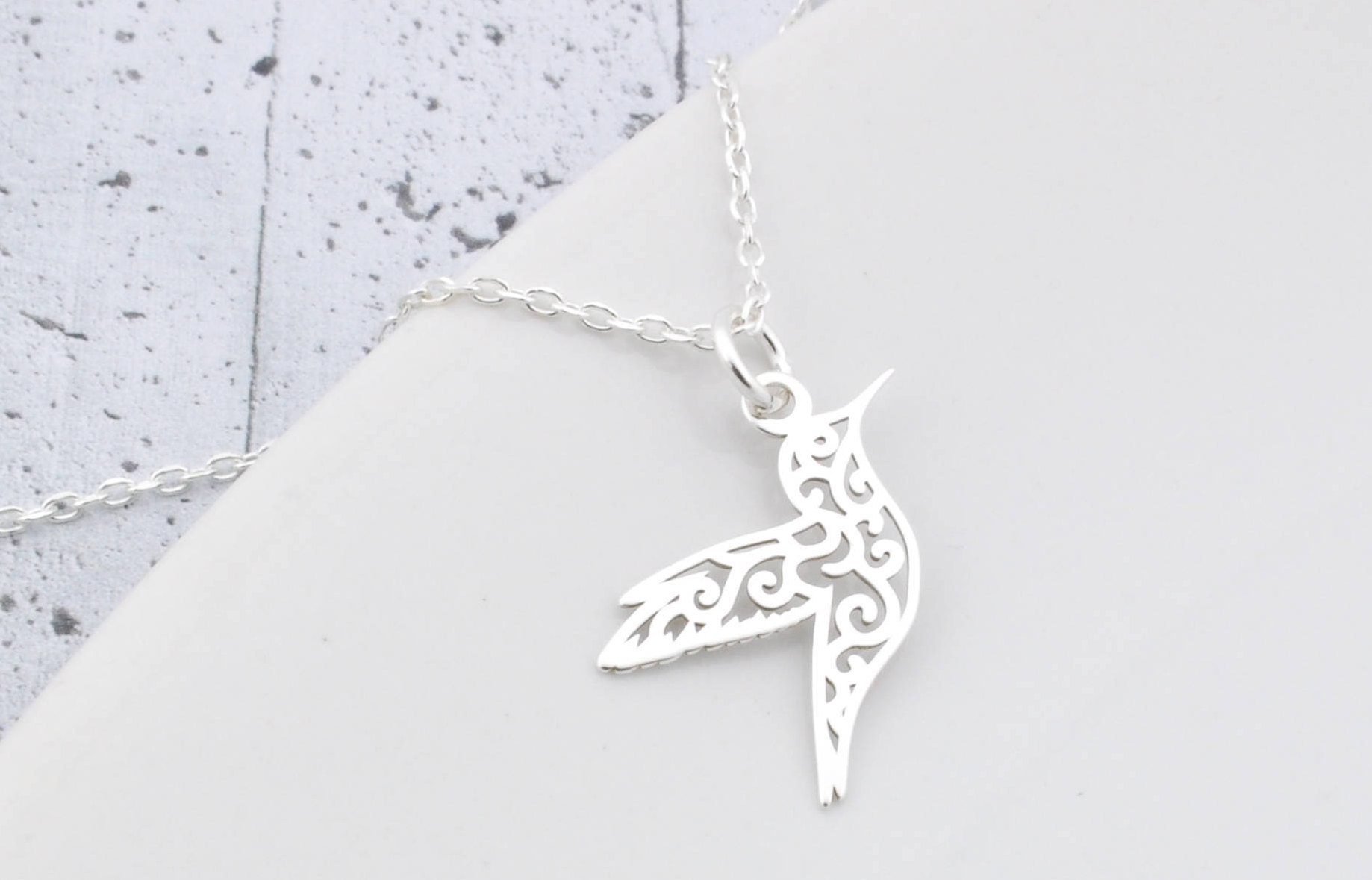 Kolibri Halskette, Sterling Silber Anhänger An Kette, Beste Freundin Geburtstagsgeschenke Für Sie Oder Schmuck Weihnachtsgeschenk von BySendiJewelry