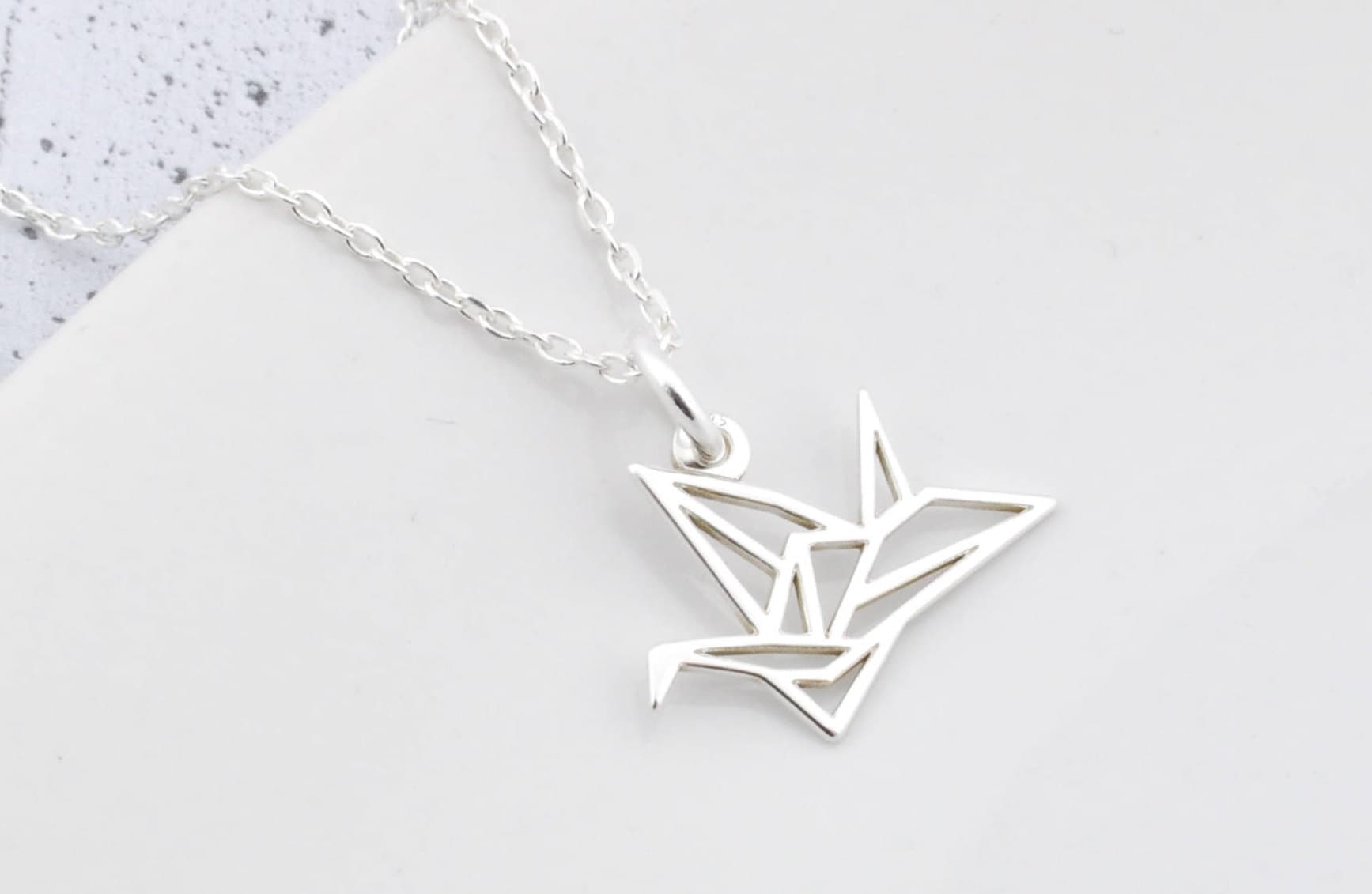 Origami Kranich Halskette, Sterling Silber Kleines Geschenk Für Sie von BySendiJewelry
