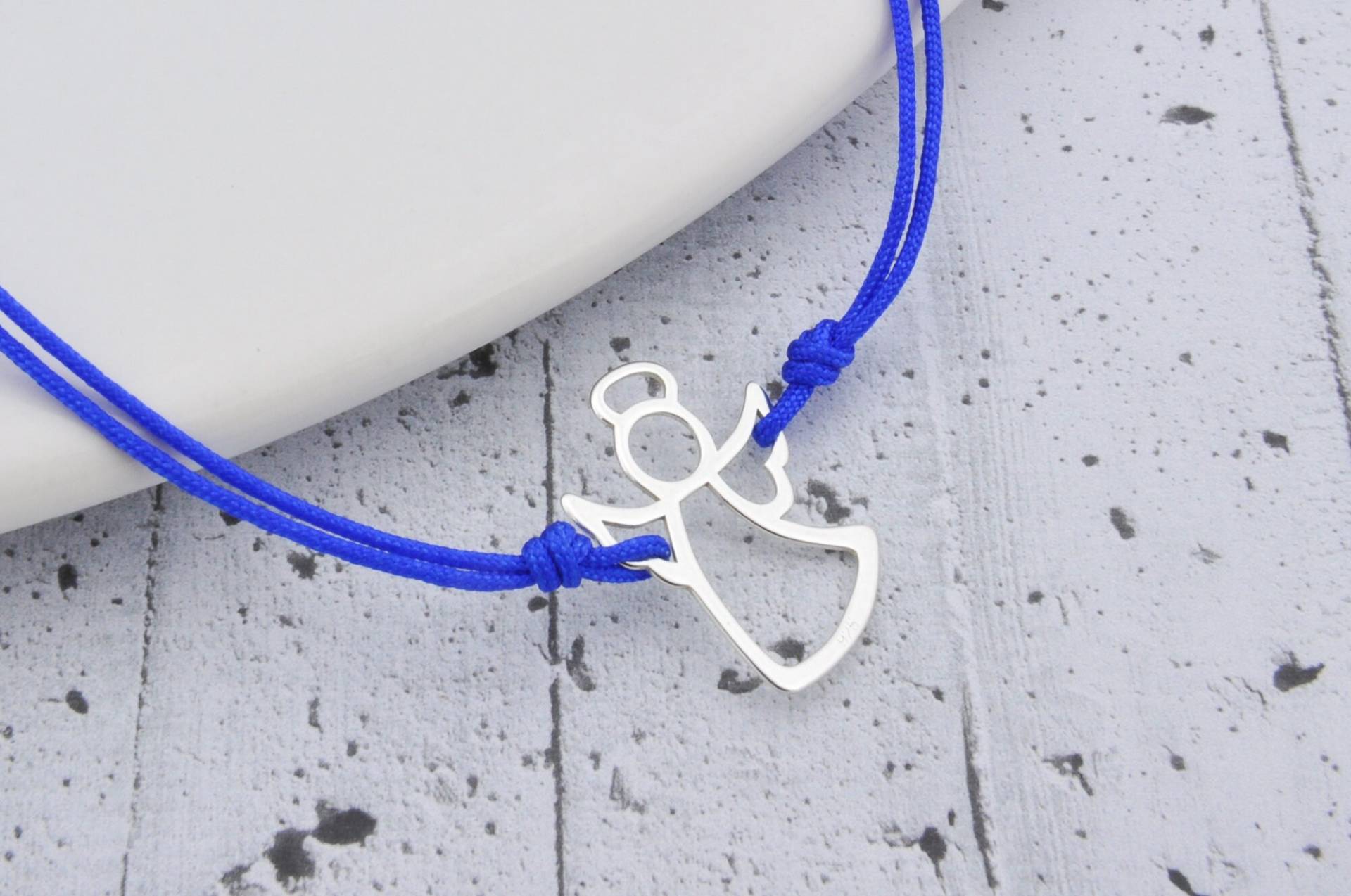 sterling Silber Engel Armbänder, Zarte Armband, Engel, Kordel Anhänger, Schutzengel Armband von BySendiJewelry