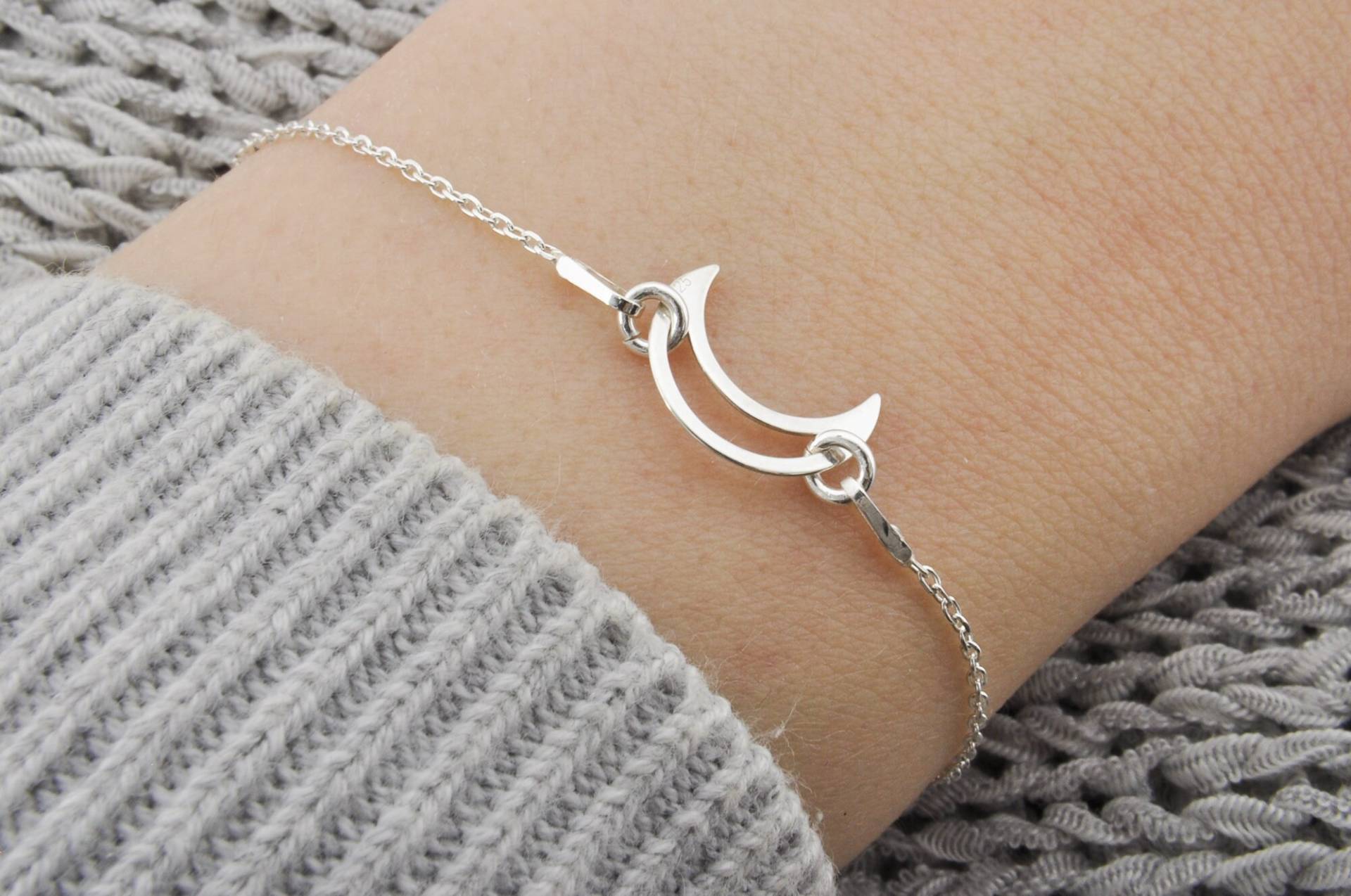 sterling Silber Mond Armband, Mond, Winziges Boho Kleines Timy Moon, Bysendi von BySendiJewelry