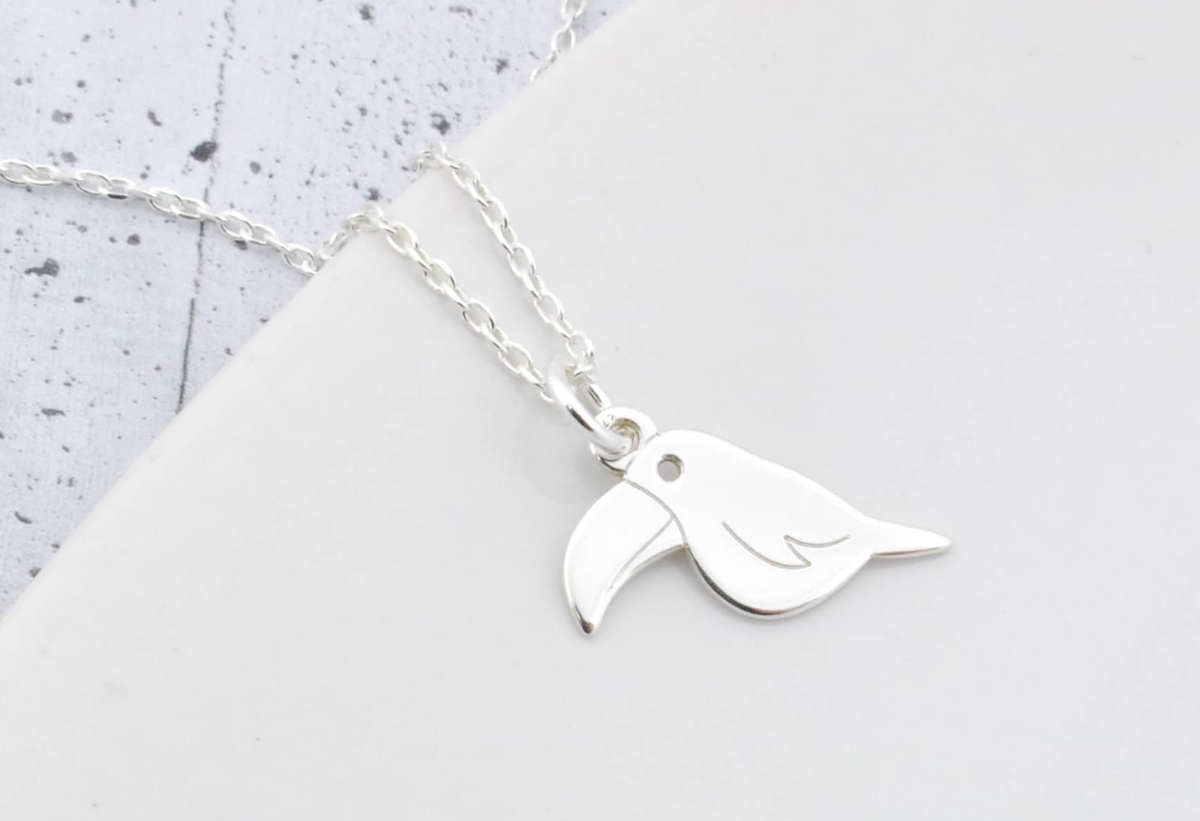 sterling Silber Tukan Halskette, Kleine Vogel Beste Freundin Geburtstag Geschenke Für Sie Kette Schmuck Weihnachtsgeschenk von BySendiJewelry