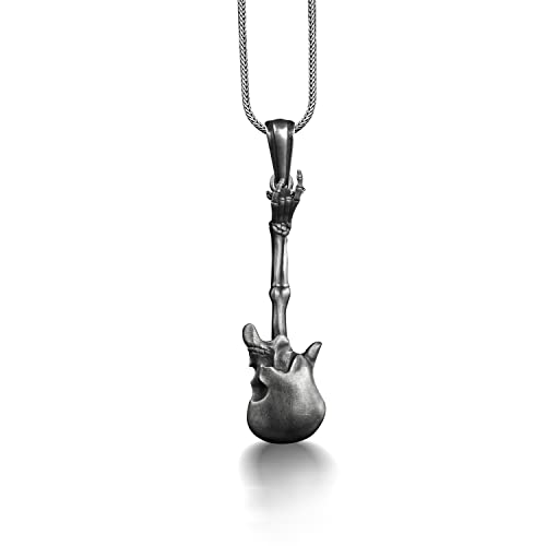 Gitarre Aus Knochen Rock N Roll Halskette, Oxidierte Punk Rock Halskette In Silber, Skelett Halskette Für Freund, Goth Halskette Für Beste Freundin von BySilverStone Jewelry