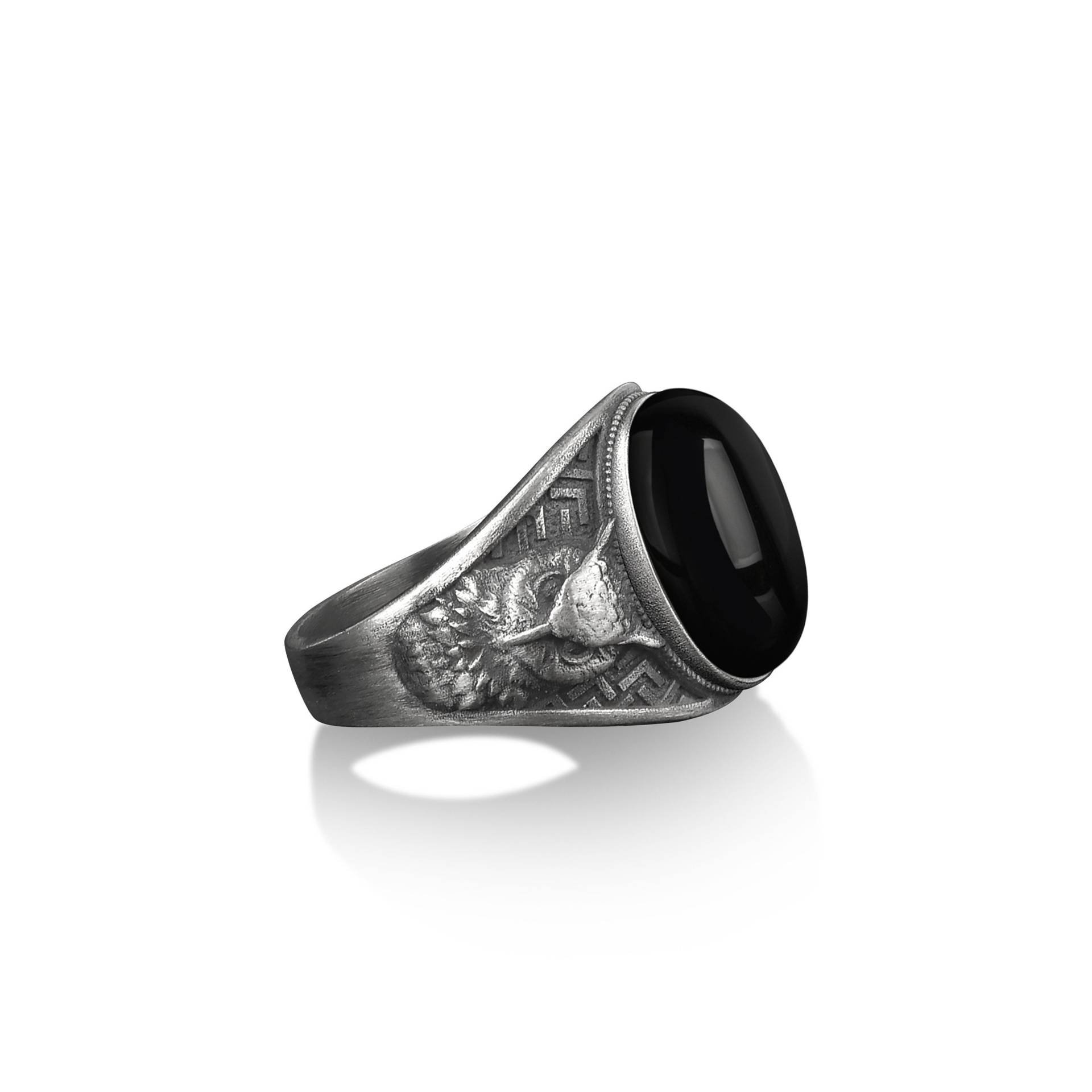 Eule Auf Der Seite Schwarzer Onyx Edelstein Siegelring, Sterling Silber Pinky Ringe Für Frauen, Gravierter Herren Schwarzer Siegelringe von BySilverStone