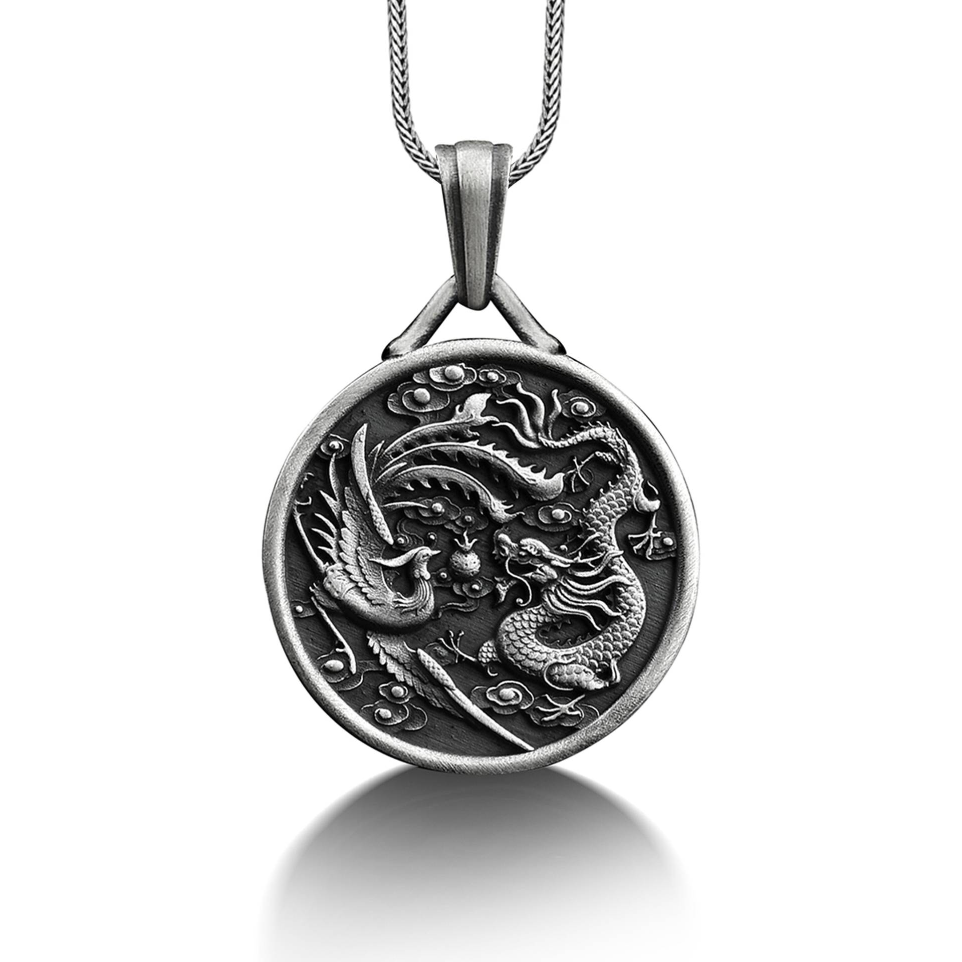 Phoenix Und Drachen Gravur Halskette, Sterling Silber Personalisierte Drache Schmuck, Kundengerechte Gedenkgeschenk von BySilverStone
