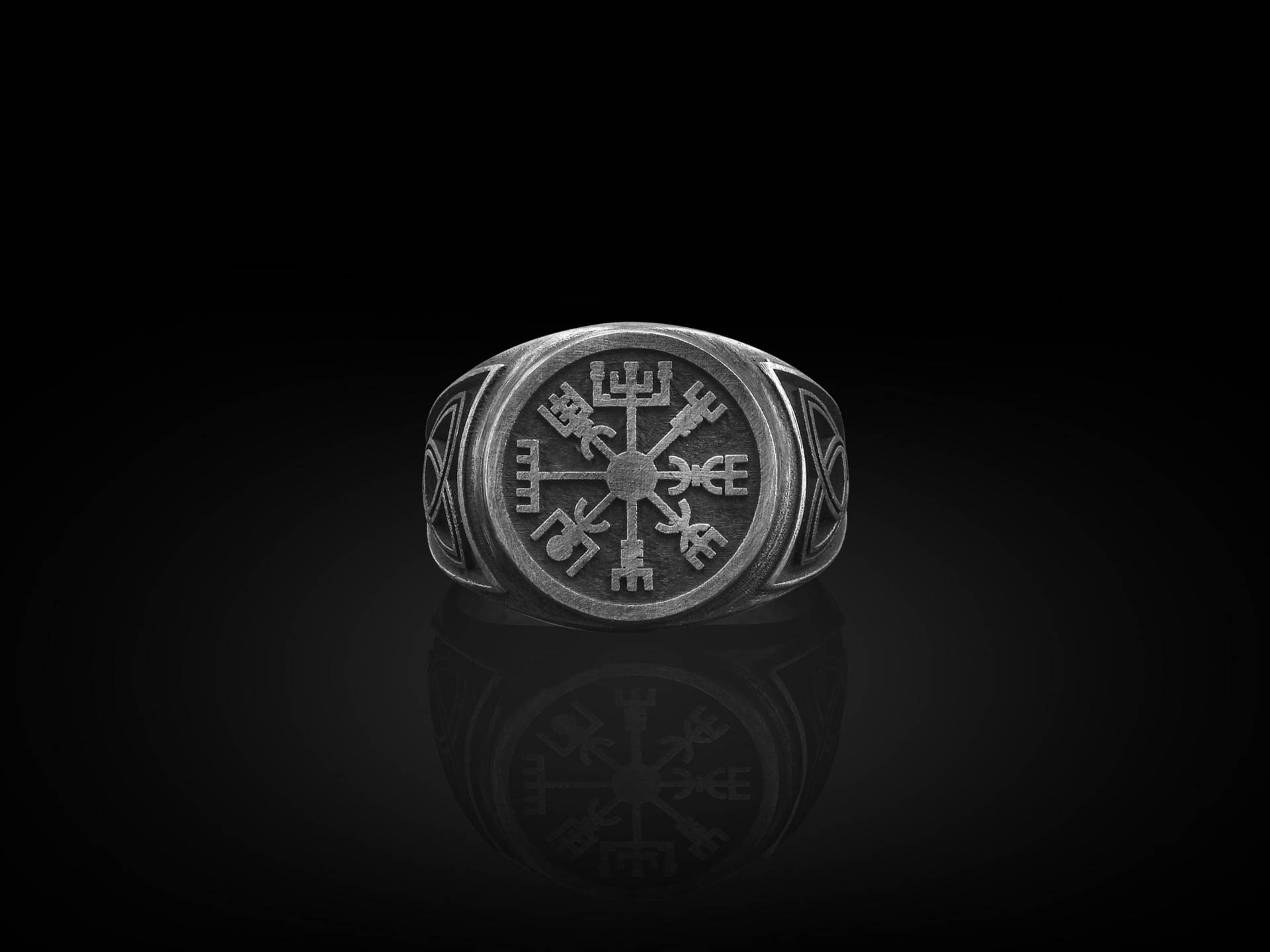 Vegvísir Und Dreifaltigkeit Knoten Auf Seite Handgefertigter Sterling Silber Herren Siegelring, Viking Wayfinder Schmuck, Mythologie Ring, Ring Für von BySilverStone