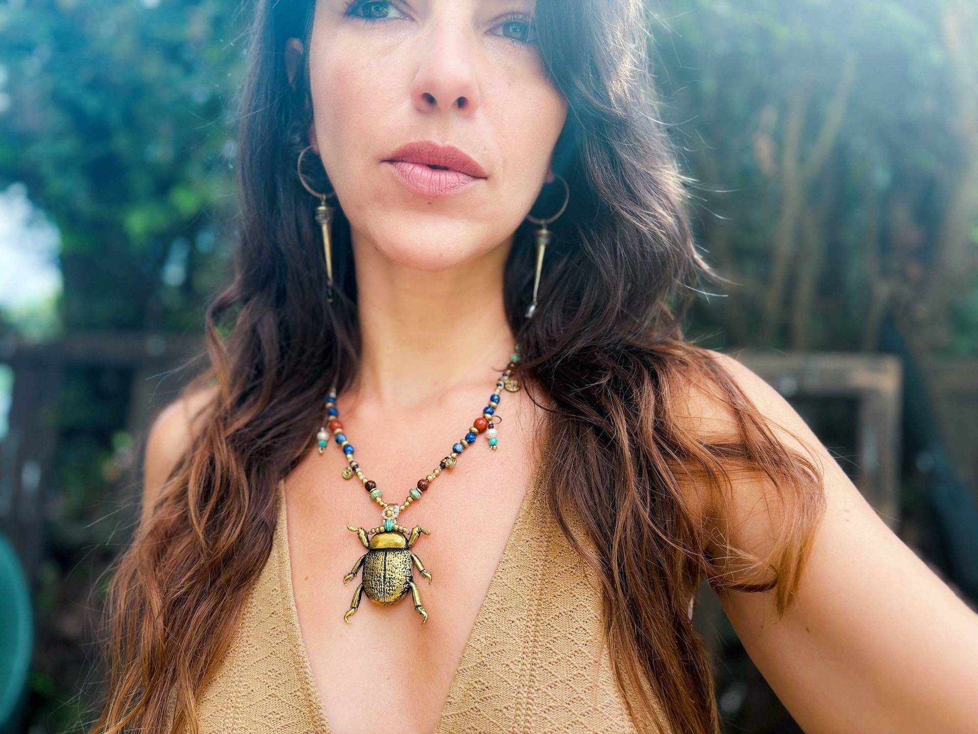 Gold Skarabäus-Käfer Anhänger Lapis Lazuli Mala Perlen von BySinuhe