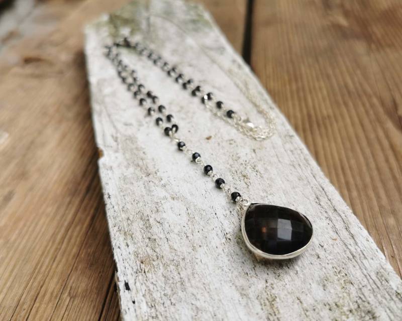 Lariat Style Schwarze Stein Silber Halskette - Onyx Edelstein Y-Halskette Smoky Bergkristall Teardrop Lange Kristallperlen-Halskette von BySinuhe