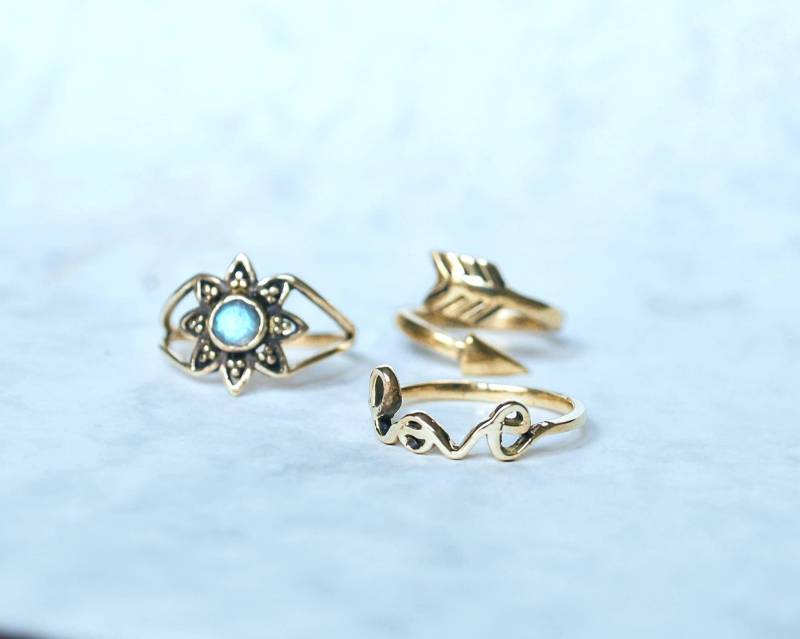 Love Messing Ring - Gold Mit Liebesbriefen Schmuck Zum Verschenken in Der Liebe Set Aus Gemischten Ringen von BySinuhe