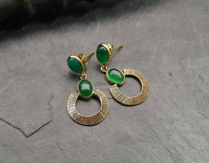 Vintage Messing Ohrringe Grüne Achat-Edelstein-Schleifen von BySinuhe