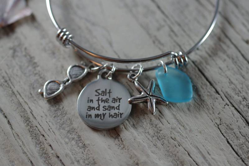 Salz in Der Luft Und Sand Meine Haare Armband - Einstellbare Armreif Strand-Liebhaber von ByTheSeashoreDecor