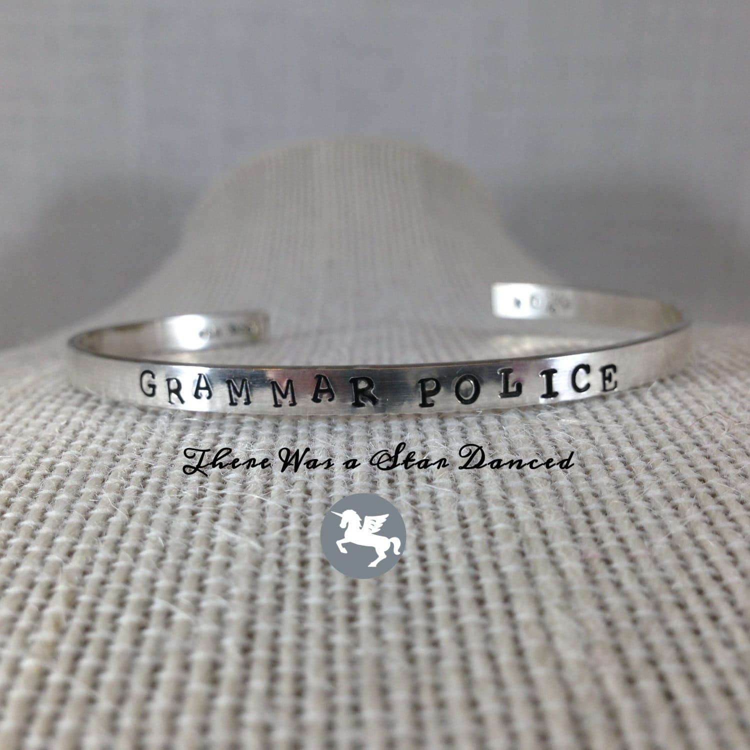 Grammatikpolizei - Manschettenarmband Aus Sterlingsilber .935 Argentium Grammatikpolizei - Manschettenarmband Aus Sterlingsilber .935 Argentium von ByTheStar