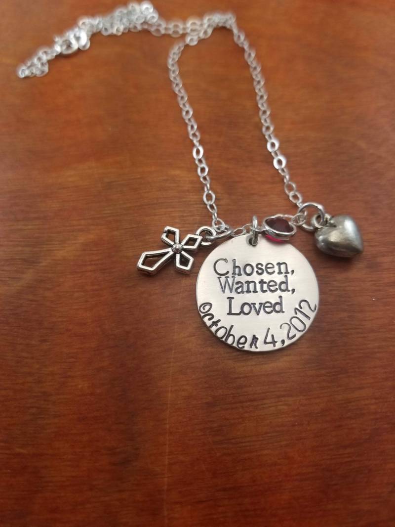 Gotcha Tag Adoption Halskette, Chosen Wollte Geliebt Tochter Geschenk, Hand Gestempelt Personalisierte Sterling Silber Geburtsstein Halskette von ByalittlebitofFaith
