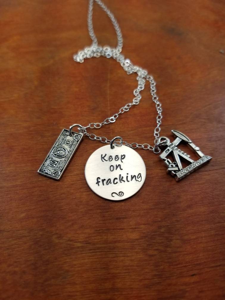 Halten Sie Auf Fracking Ölfeld Halskette, Schmuck, Öl-Rig-Halskette, Sterling Silber Halskette Von Hand Gestempelt von ByalittlebitofFaith
