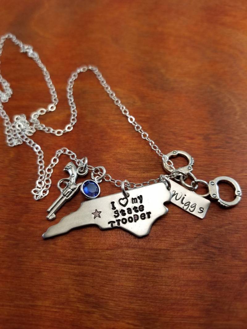 North Carolina State Trooper Frau Halskette, Polizei, Nc-Rechtsdurchsetzung, Halten Sie Ihn Sicher, Mein Held, Dünne Blaue Linie, Von Hand von ByalittlebitofFaith