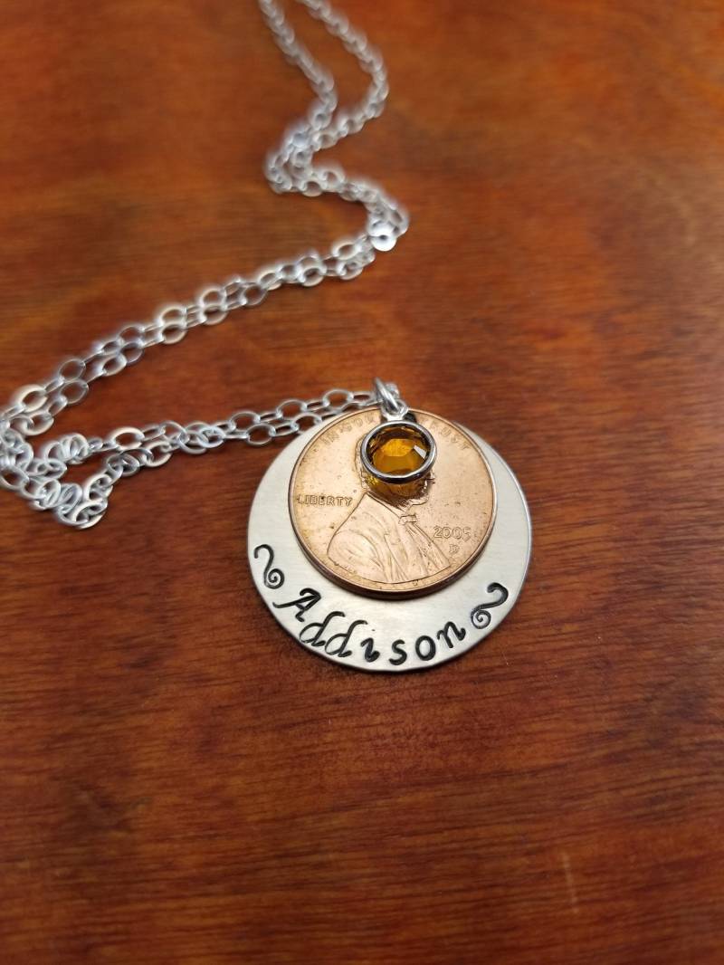 Personalisierte Geburtsjahr Penny Halskette von ByalittlebitofFaith