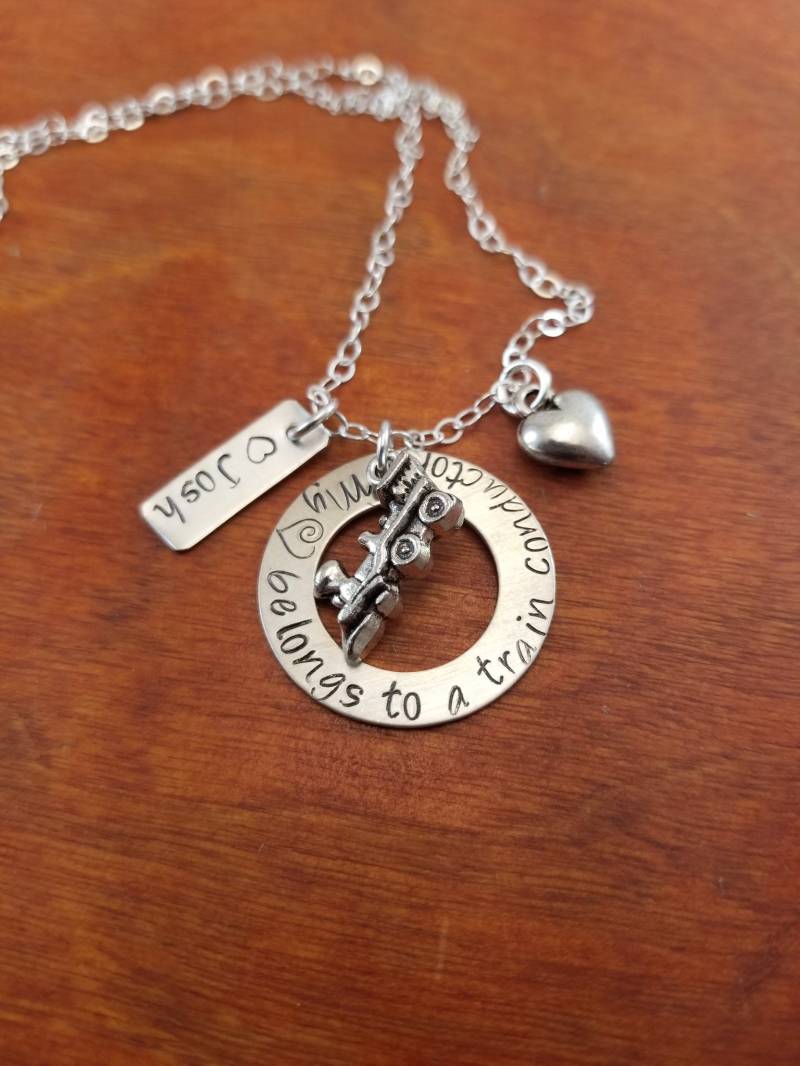 Zug Frau Schmuck, Schaffner Frau, Handgestempelt Personalisierte Halskette, Mein Herz Gehört Einem Zugschaffner von ByalittlebitofFaith