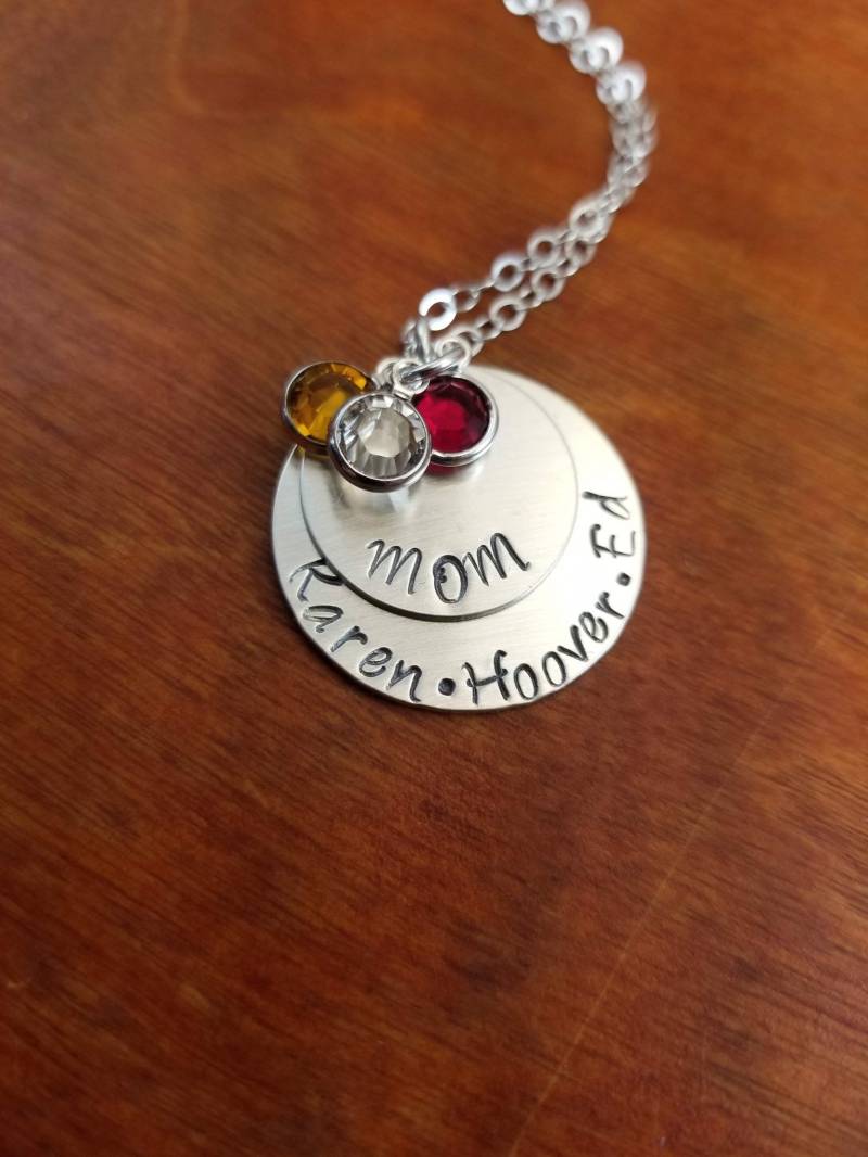 sterling Silber Kinder Namen Mama Halskette, Schmuck Mit Kind Geburtsstein, Muttertag, Personalisierte Hand Gestempelt von ByalittlebitofFaith