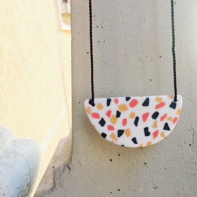 Keramik Halskette Anhänger Porzellan Handgefertigt Terrazzo Muster Keramik Halskette Anhänger Porzellan Handgefertigt Terrazzo Muster von ByeByeBelle