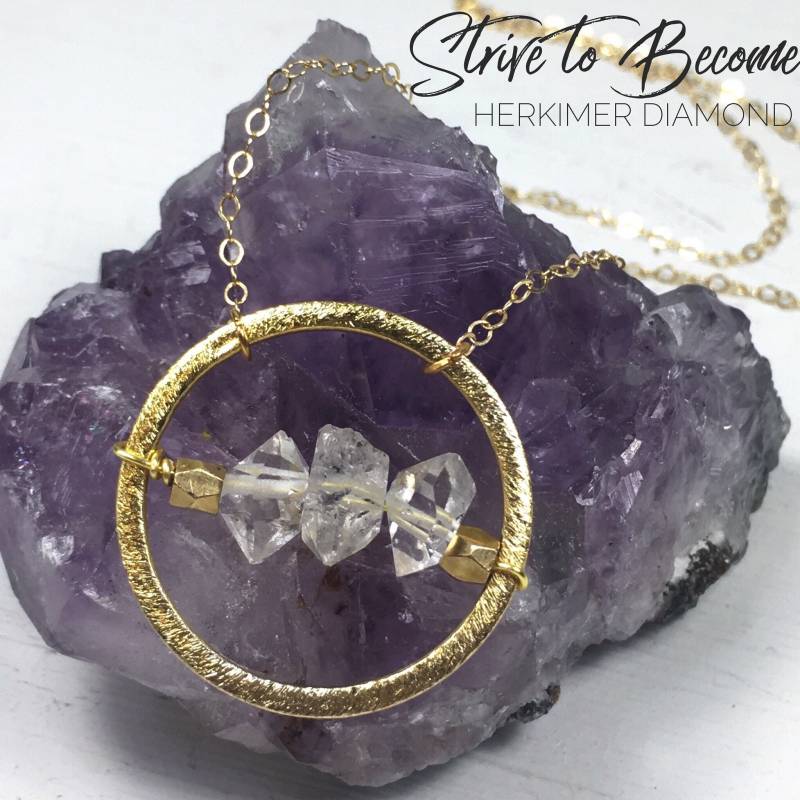 streben Sie Zu Werden - Herkimer Diamant Oder Pyrit Kreis Anhänger Halskette streben Sie Zu Werden - Herkimer Diamant Oder Pyrit Kreis Anhänger Halskette von ByondTheLookingGlass