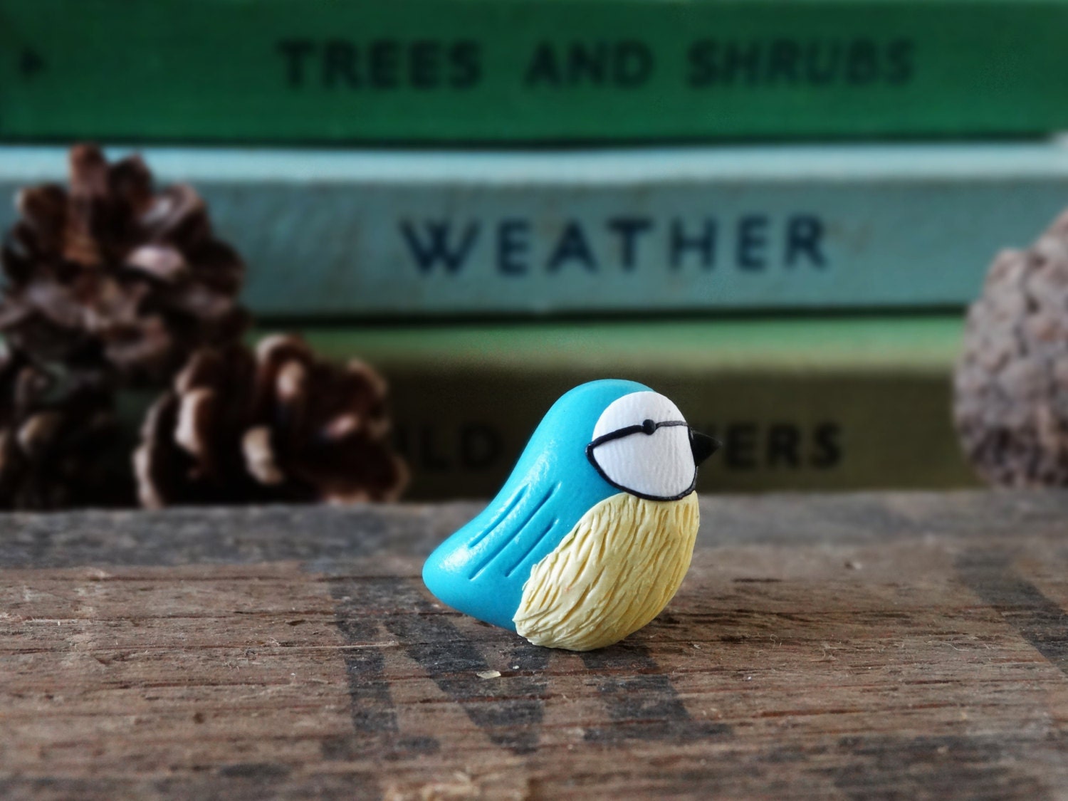 Blaumeise Anstecker Polymer Clay, Versilberte Brosche - Am Schuppen von BytheShed