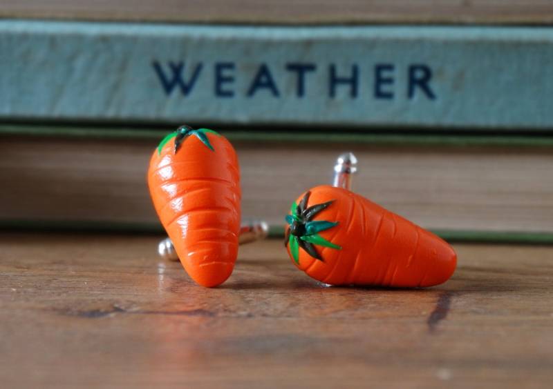 Karotten-Manschettenknöpfe Versilbertes Polymer-Ton-Garten-Geschenk, Handgefertigt - Durch Den Schuppen von BytheShed