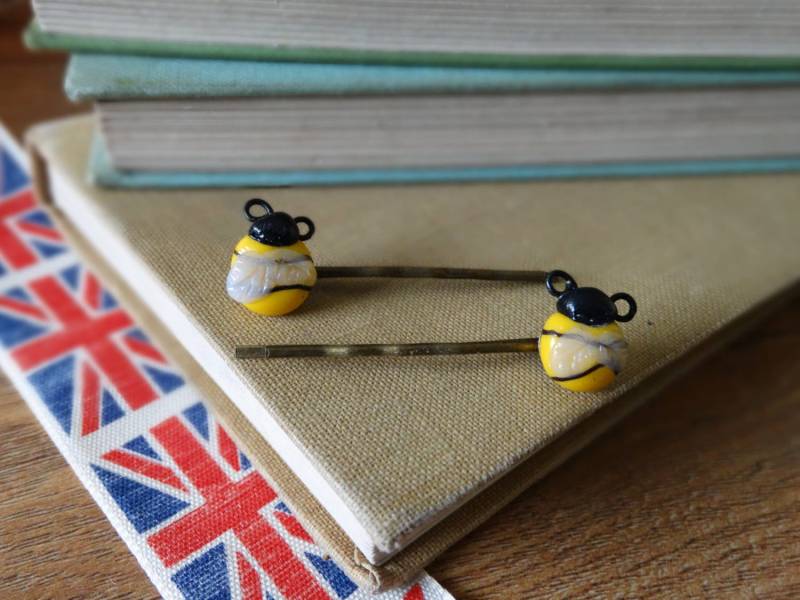 Durch Den Schuppen Bumble Bee Haarspangen - Garten-Insekten, Bugs Geschenk Unique Gelb Schwarz Wasp The Good Life Blumen Gemüse von BytheShed