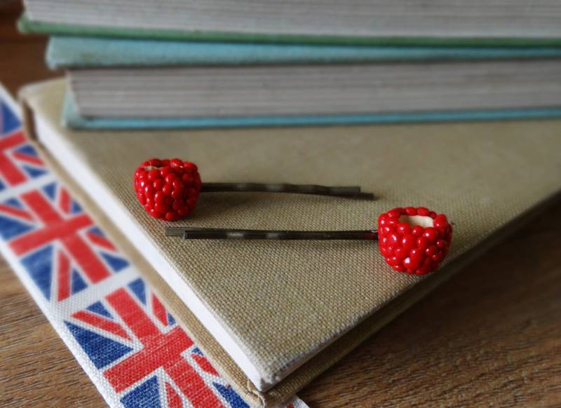 Himbeer Haarklemmen Fimo Frucht Haar Pins - Durch Den Schuppen von BytheShed