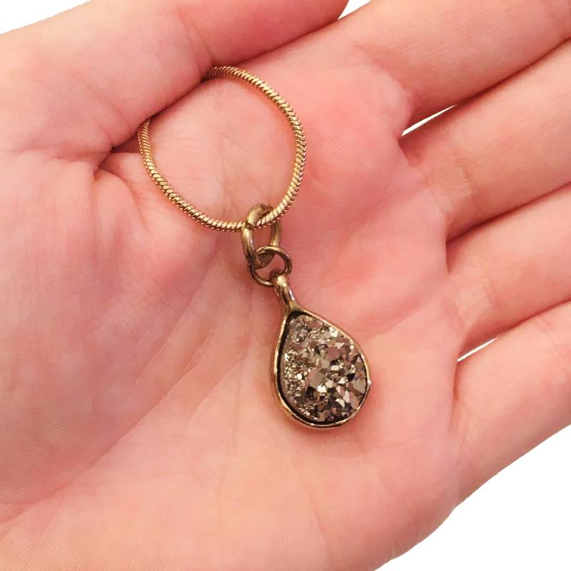 Tropfen Druzy Anhänger Halskette Verstellbare Goldkette Tropfen Druzy Anhänger Halskette Verstellbare Goldkette von BytownBijou