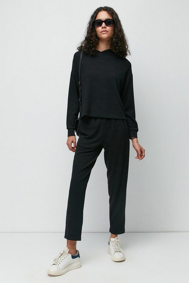 C&CITY Hosenanzug Geripptes Sweatshirt-Hosen-Set mit Kapuze 9131 Schwarz C&CITY Hosenanzug Geripptes Sweatshirt-Hosen-Set mit Kapuze 9131 Schwarz von C&CITY