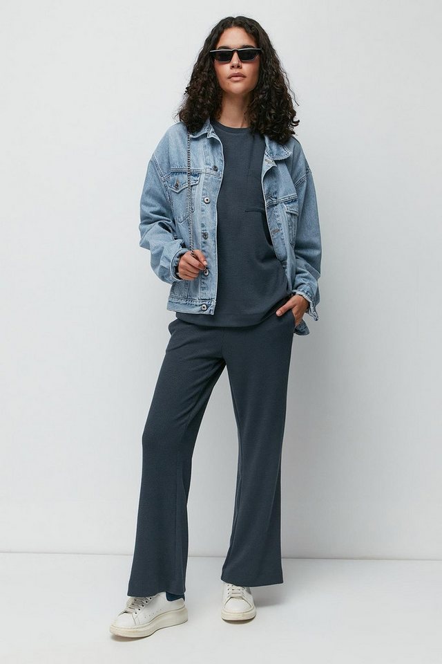 C&CITY Hosenanzug Taschen-T-Shirt und Schlaghosen-Set von C&CITY