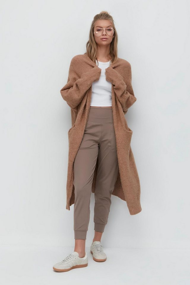 C&CITY Pyjama Hochtaillierte Jogger-Sweatpants mit Bündchen von C&CITY