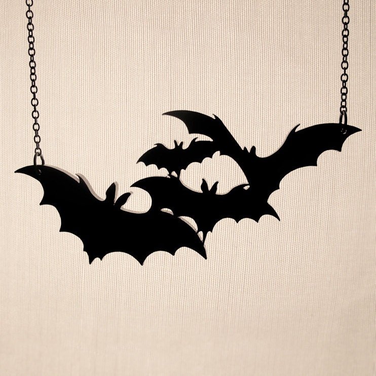 Fledermaus Halskette - Gothic Halloween Modeschmuck Witchy Anhänger 34 Farboptionen Fledermaus Halskette - Gothic Halloween Modeschmuck Witchy Anhänger 34 Farboptionen von CABfayre