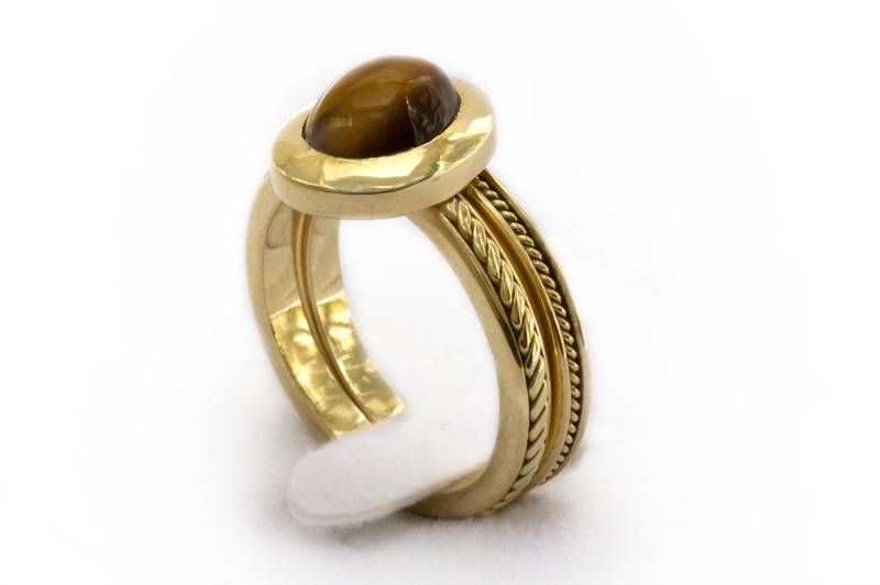 Gold Ehering Set - Passender Verlobungsring , Ein Dünner Bandring Solitär Verlobung Tigerauge Brauner Stein, Cadi Schmuck Gold Ehering Set - Passender Verlobungsring , Ein Dünner Bandring Solitär Verlobung Tigerauge Brauner Stein, Cadi Schmuck von CADIjewelry