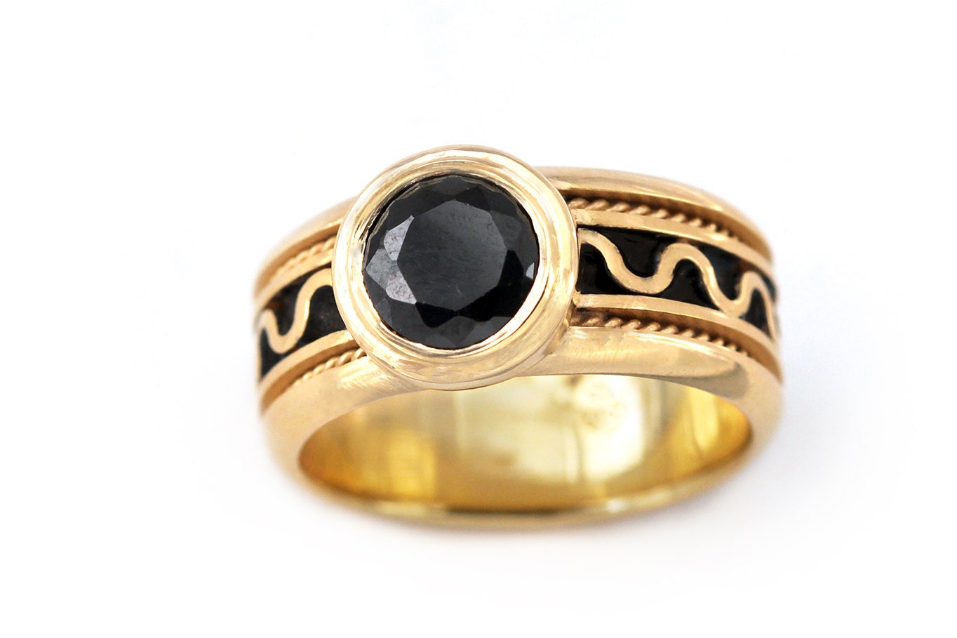 Gold Ring Mit Schwarzem Stein, Alternative Verlobungsring, Schwarz Gothic Goth Gold Schmuck von CADIjewelry