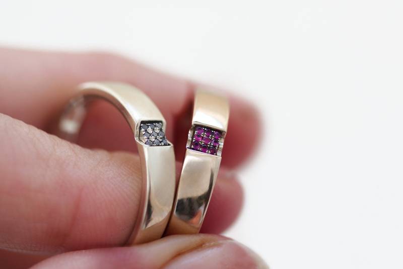 Verlobungs - Und Versprechensringe, Passendes Paar Eheringe Set, Kleiner Diamant Ring, Roter Rubin Solid Roségold Ring Für Ihn, Herzschmuck von CADIjewelry