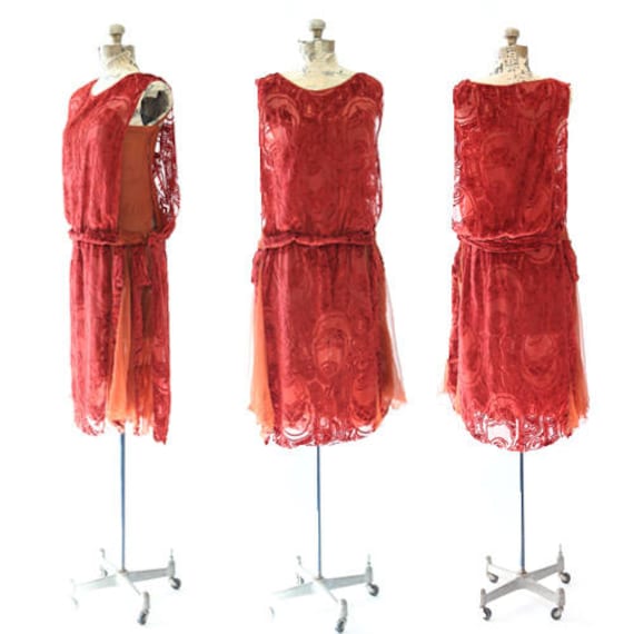 20Er Jahre Seidesamtkleid | Antikes Art-Deco-Samtkleid Aus Den 1920Er Jahren von CALIVINTAGEUSA