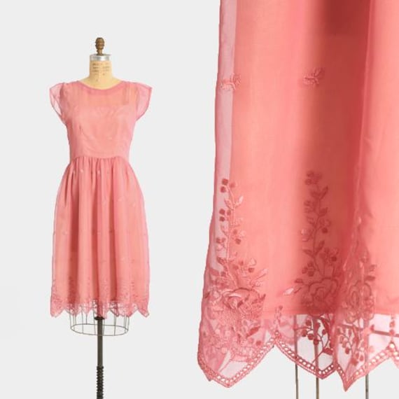 Vintage 50Er Jahre Rosa Geblümtes Besticktes Chiffon Kleid von CALIVINTAGEUSA