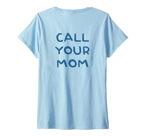 Damen CALL YOUR MOM - Love Mama MAMI #MOMLIFE MOM LIFE - Backprint T-Shirt mit V-Ausschnitt Damen CALL YOUR MOM - Love Mama MAMI #MOMLIFE MOM LIFE - Backprint T-Shirt mit V-Ausschnitt von CALL YOUR MOM X Ruf deine Mutter an - Mama Liebe