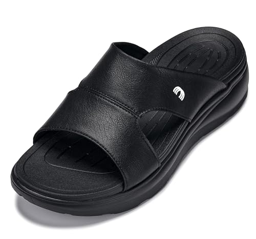 CALTO Unsichtbare Höhenerhöhung für Herren – ultraleichte Slip-On-Komfort-Sandalen – 5,1 cm größer, Schwarz/Körniges Schwarz, 44.5 EU von CALTO