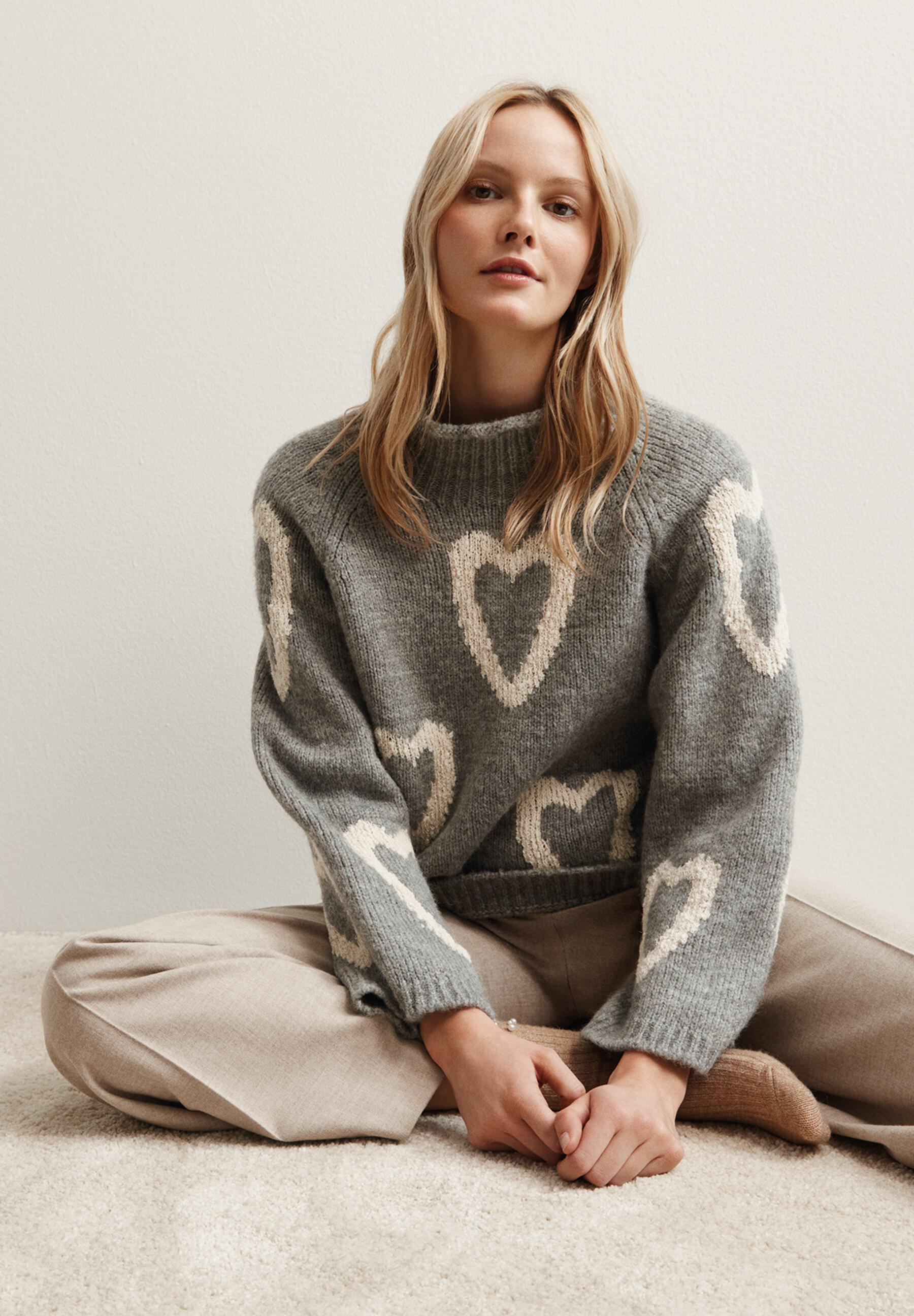 MORE & MORE - Pullover mit Herzen grau - Gr. - 44 von MORE & MORE