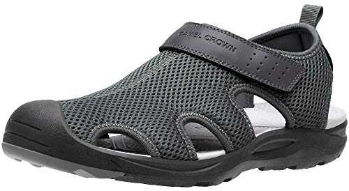 CAMEL CROWN Herren Mesh Wandersandalen Geschlossene Zehen Strand Sandale für Sport Outdoor Sommer Wasserdicht, grau dunkel, 42.5 EU von CAMEL CROWN